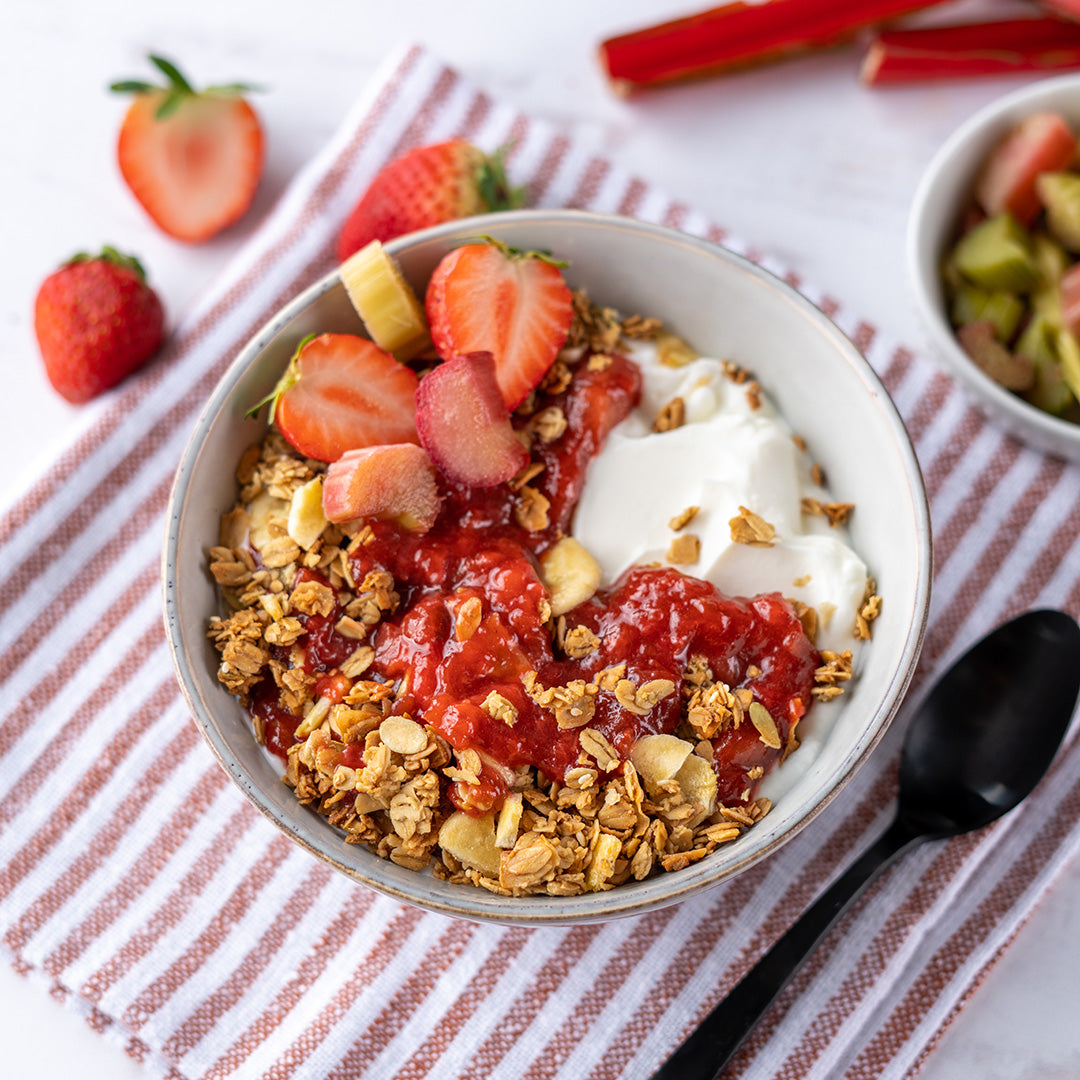 Strawberry Rhubarb Yogurt Parfait